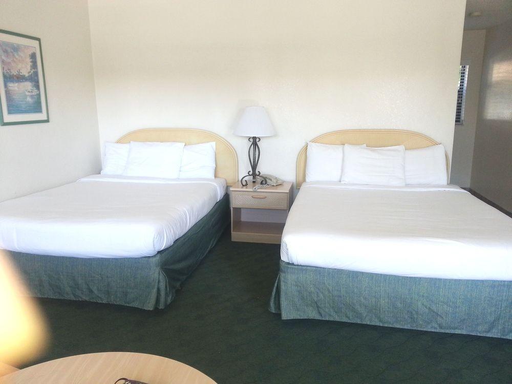 Dockside Inn & Resort Fort Pierce Buitenkant foto