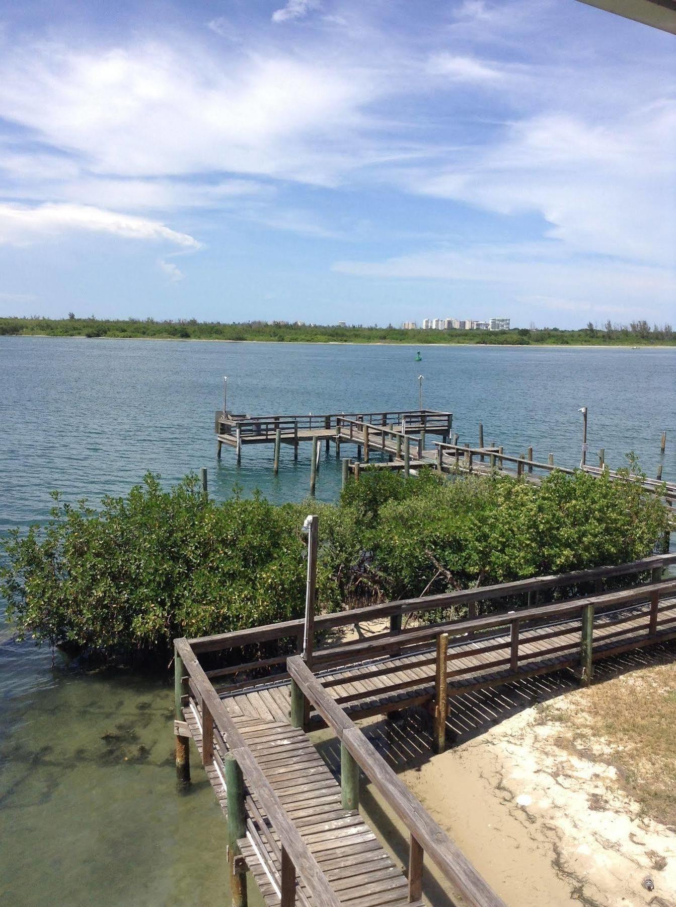 Dockside Inn & Resort Fort Pierce Buitenkant foto