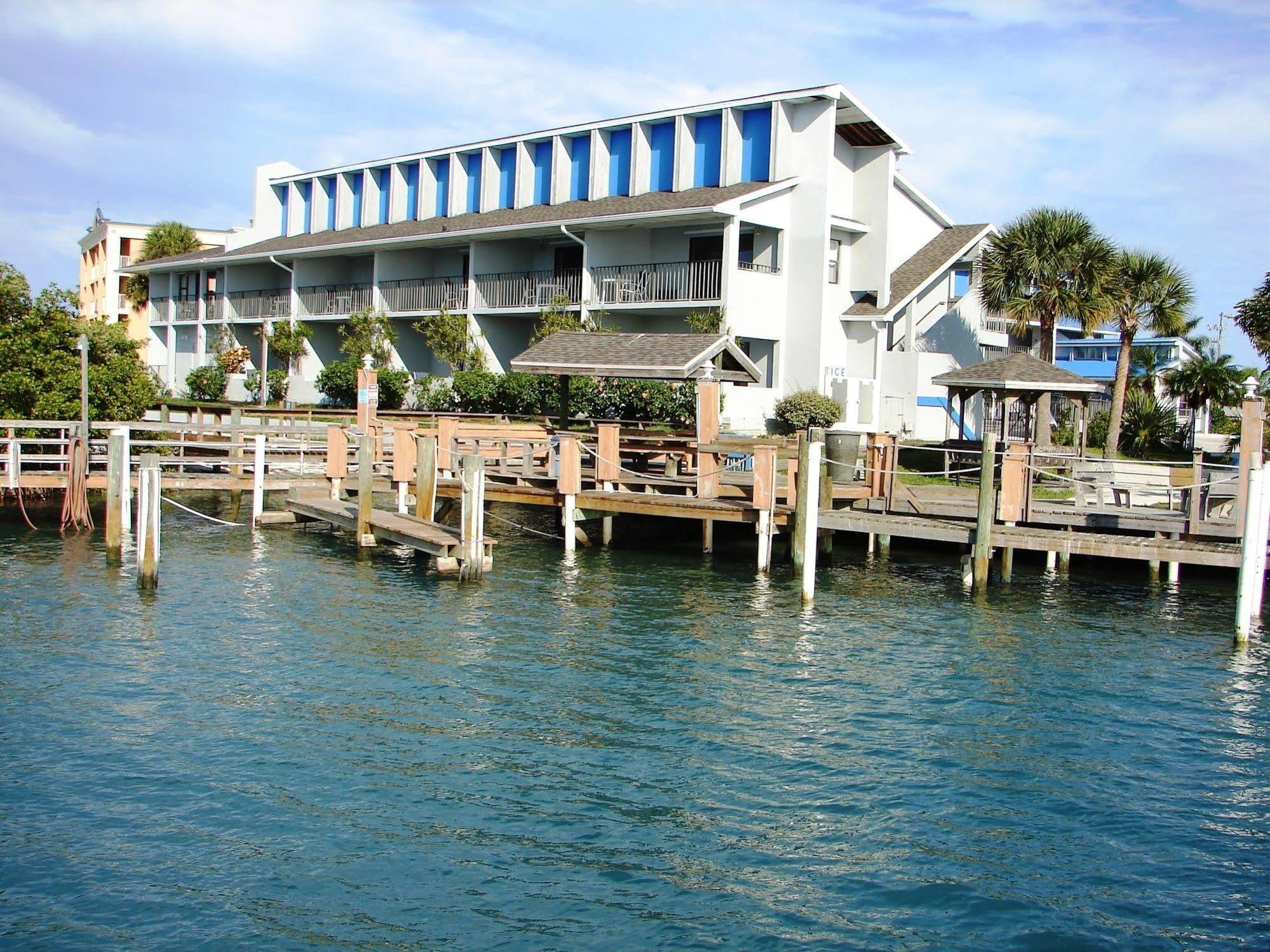 Dockside Inn & Resort Fort Pierce Buitenkant foto